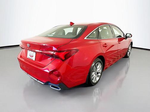 2022 Toyota Avalon XLE