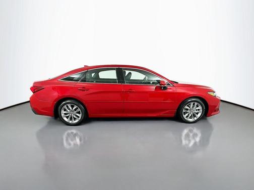 2022 Toyota Avalon XLE