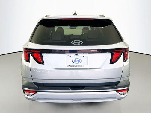 Shimmering Silver 2026 Hyundai TUCSON SEL