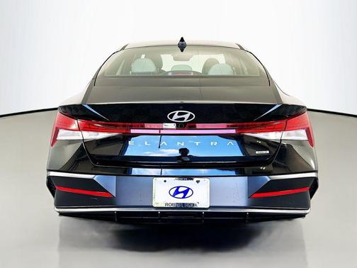 2025 Hyundai ELANTRA HEV Limited