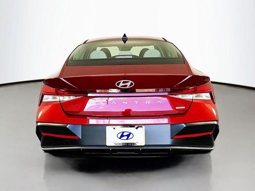 2025 Hyundai ELANTRA HEV Limited