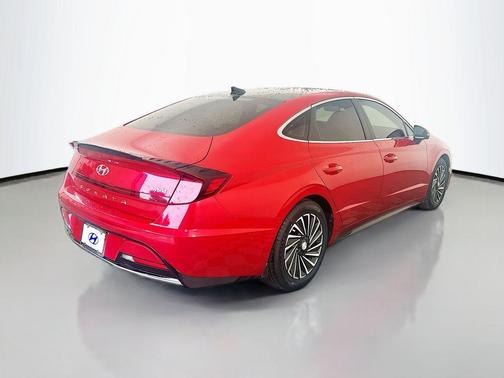 2022 Hyundai SONATA Hybrid Limited
