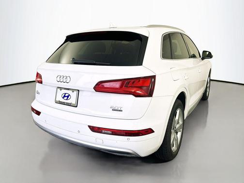 2018 Audi Q5 2.0T Premium Plus