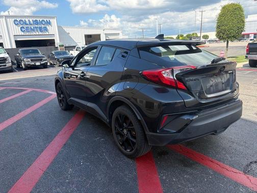Black Sand Pearl 2022 Toyota C-HR Nightshade