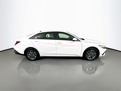 2025 Hyundai ELANTRA HEV Blue