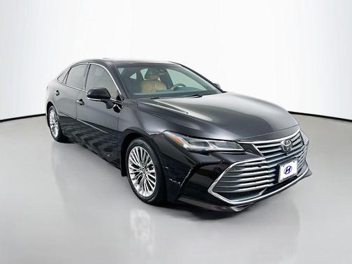 Amber 2019 Toyota Avalon Limited