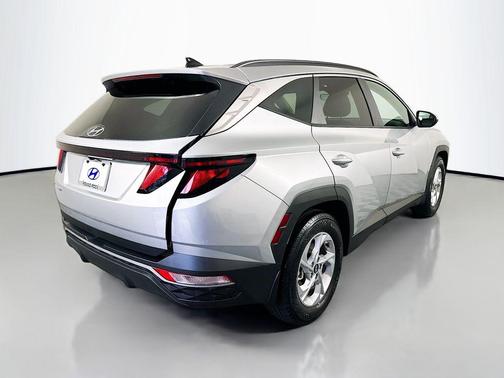 Shimmering Silver 2024 Hyundai TUCSON SEL