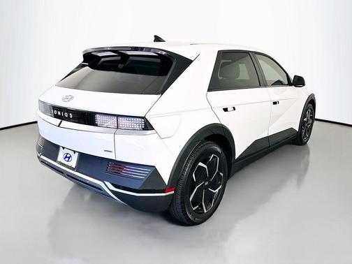 White 2023 Hyundai IONIQ 5 SEL
