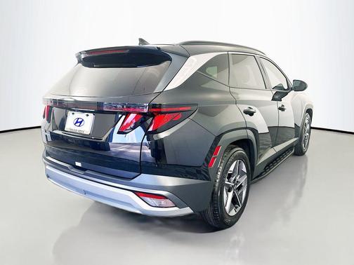 Phantom Black 2026 Hyundai TUCSON SEL