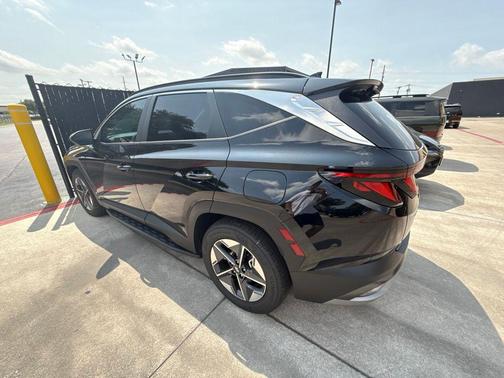 Phantom Black 2026 Hyundai TUCSON SEL