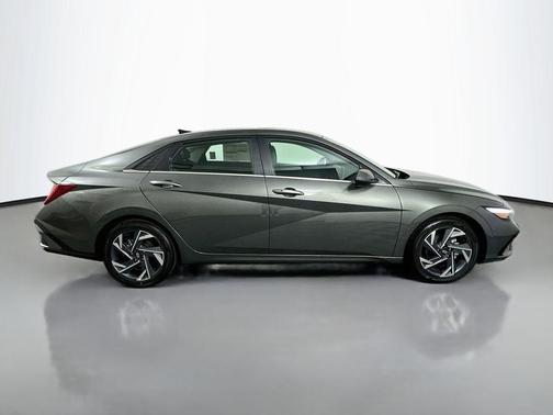 Amazon Gray 2026 Hyundai ELANTRA Limited