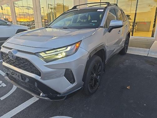 2023 Toyota RAV4 Hybrid SE