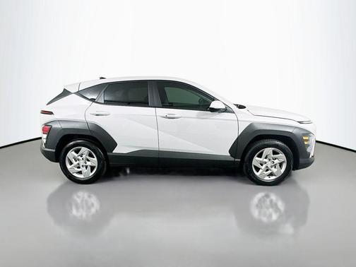 Cyber Gray Metallic 2026 Hyundai KONA SE