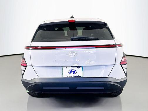 Cyber Gray Metallic 2026 Hyundai KONA SE