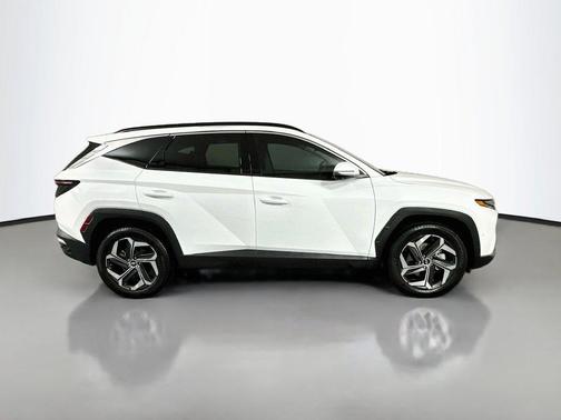 White Pearl 2023 Hyundai TUCSON Limited