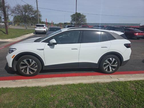 2023 Volkswagen ID.4 Pro