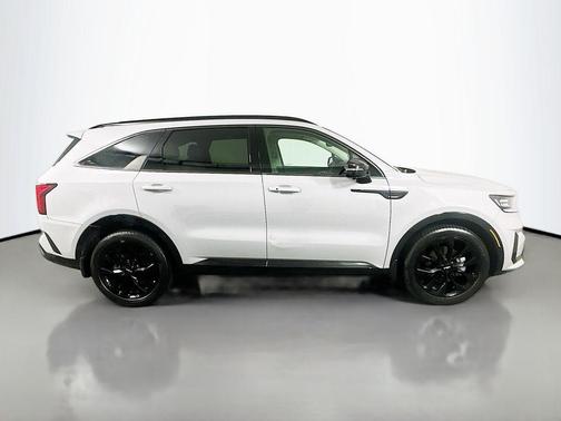 Gray 2022 Kia Sorento SX-PRESTIGE
