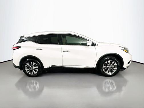White 2018 Nissan Murano SL