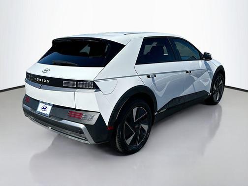 2025 Hyundai IONIQ 5 SE