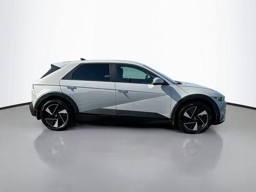 2025 Hyundai IONIQ 5 SE