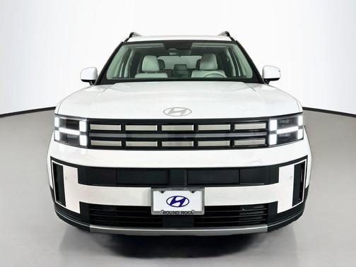 White 2027 Hyundai SANTA FE SEL