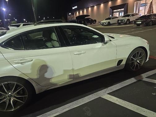 2022 Genesis G70 2.0T