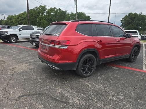 Aurora Red Metallic 2023 Volkswagen Atlas 3.6L SE w/Technology