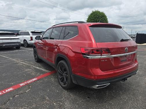 Aurora Red Metallic 2023 Volkswagen Atlas 3.6L SE w/Technology