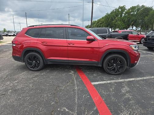Aurora Red Metallic 2023 Volkswagen Atlas 3.6L SE w/Technology