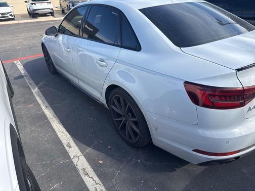2018 Audi A4 2.0T Premium Plus