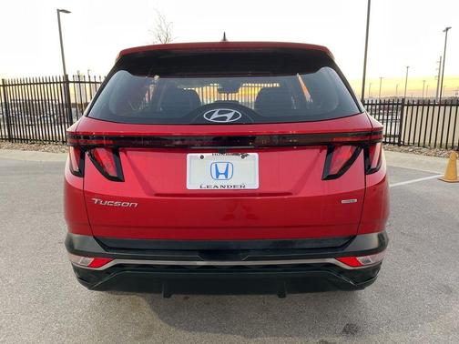 2022 Hyundai TUCSON SE