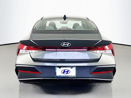 Amazon Gray 2026 Hyundai ELANTRA SE