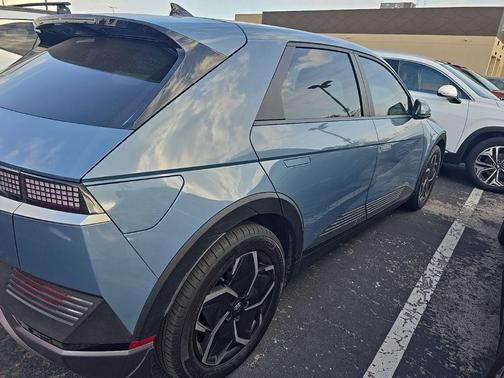 2023 Hyundai IONIQ 5 SEL