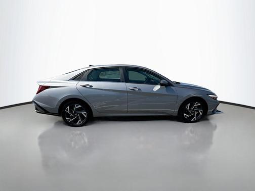 2025 Hyundai ELANTRA HEV Limited