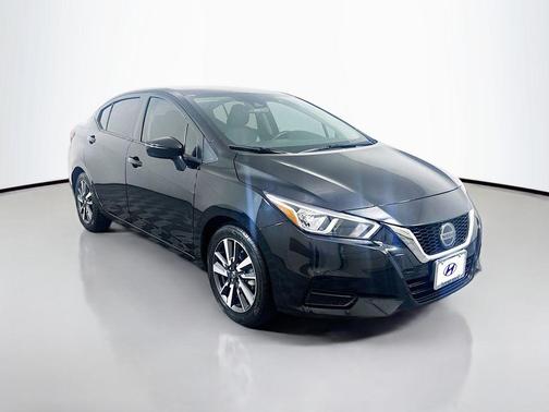 Super Black 2021 Nissan Versa 1.6 SV