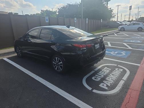 Super Black 2021 Nissan Versa 1.6 SV