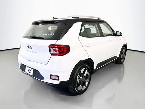 Lunar White 2026 Hyundai VENUE SEL