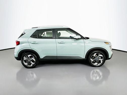 Mirage 2026 Hyundai VENUE SEL