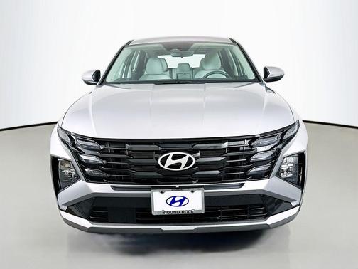 Shimmering Silver 2026 Hyundai TUCSON SE