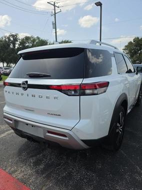 Everest White P 2025 Nissan Pathfinder Platinum