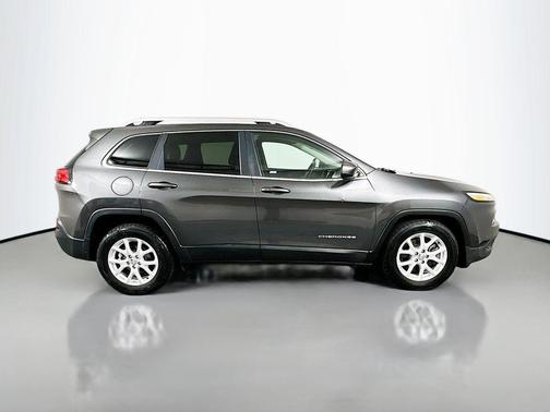 Granite Crystal Clearcoat Metallic 2015 Jeep Cherokee Latitude