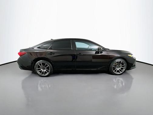 2022 Toyota Avalon XLE