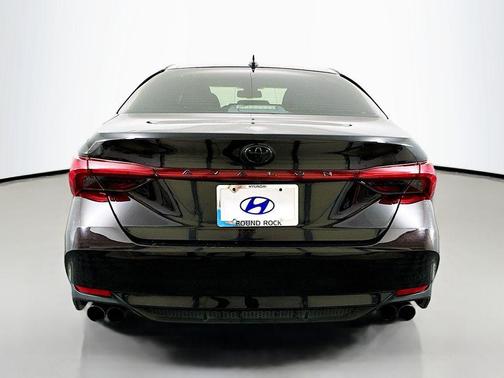 2022 Toyota Avalon XLE
