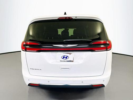 2024 Chrysler Pacifica Touring-L