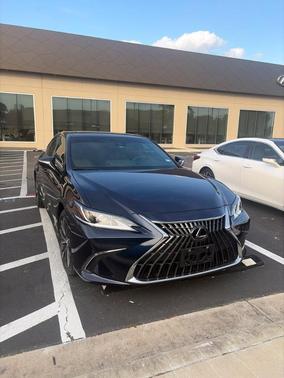 Mica 2025 Lexus ES 300h Base