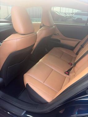 Mica 2025 Lexus ES 300h Base