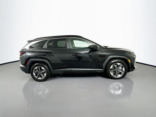 Phantom Black 2025 Hyundai TUCSON SEL