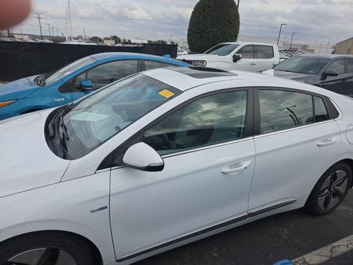 2020 Hyundai IONIQ Hybrid SEL