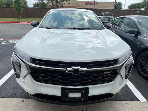 Summit White 2024 Chevrolet Trax 1RS