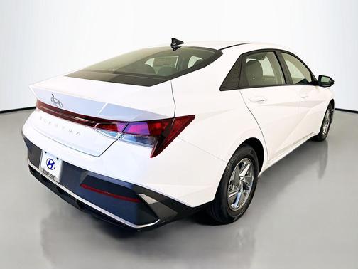 Serenity White Pearl 2026 Hyundai ELANTRA SE